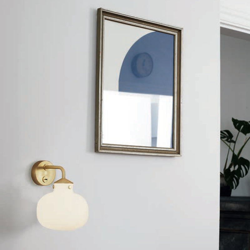 Raito Wall Brass Metal/Opal Glass E27