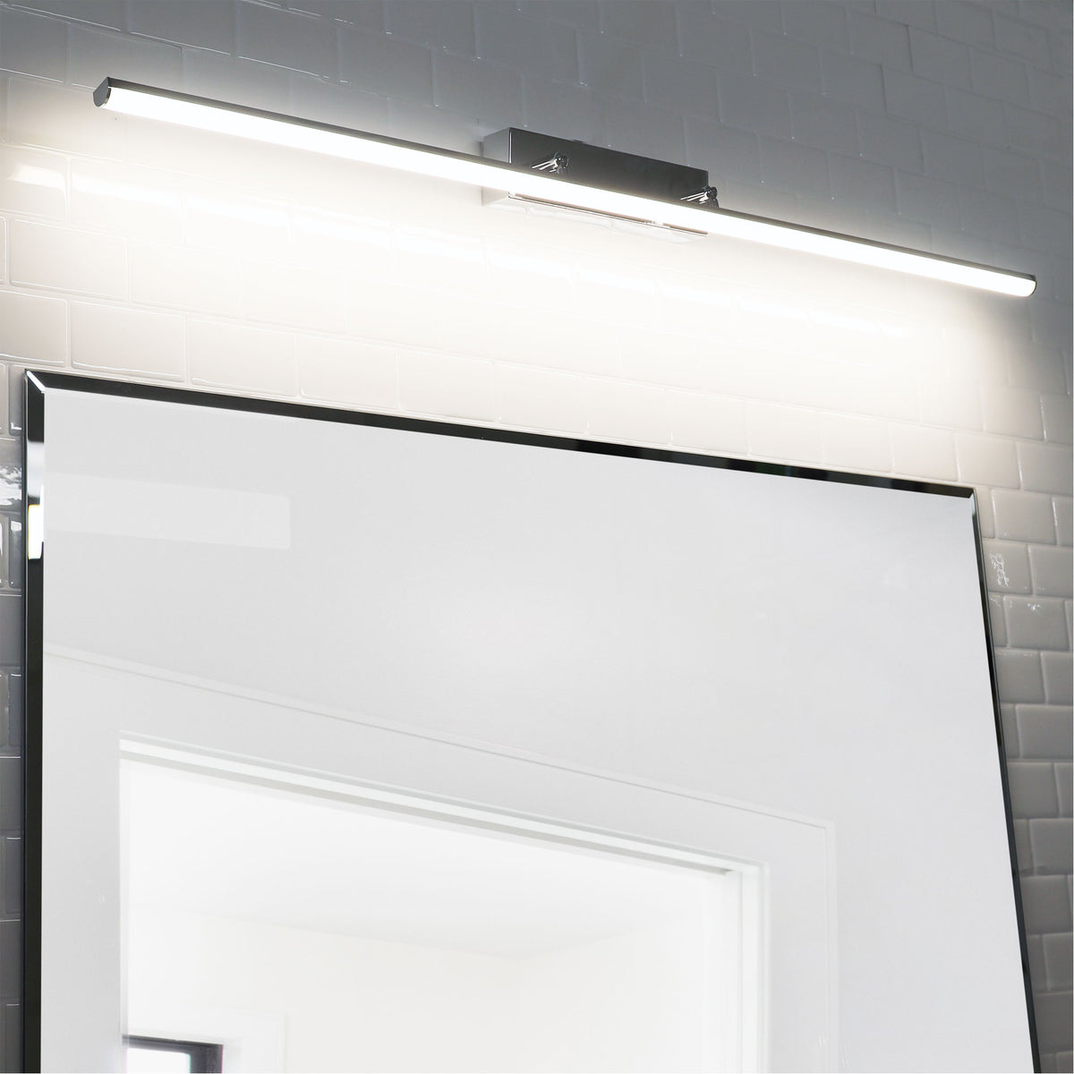 KARI.90 CTS LED VANITY LIGHT CHROME