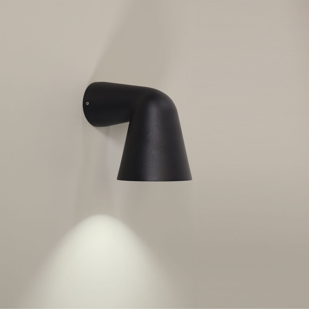 VOTO GU10 WALL LIGHT BLACK