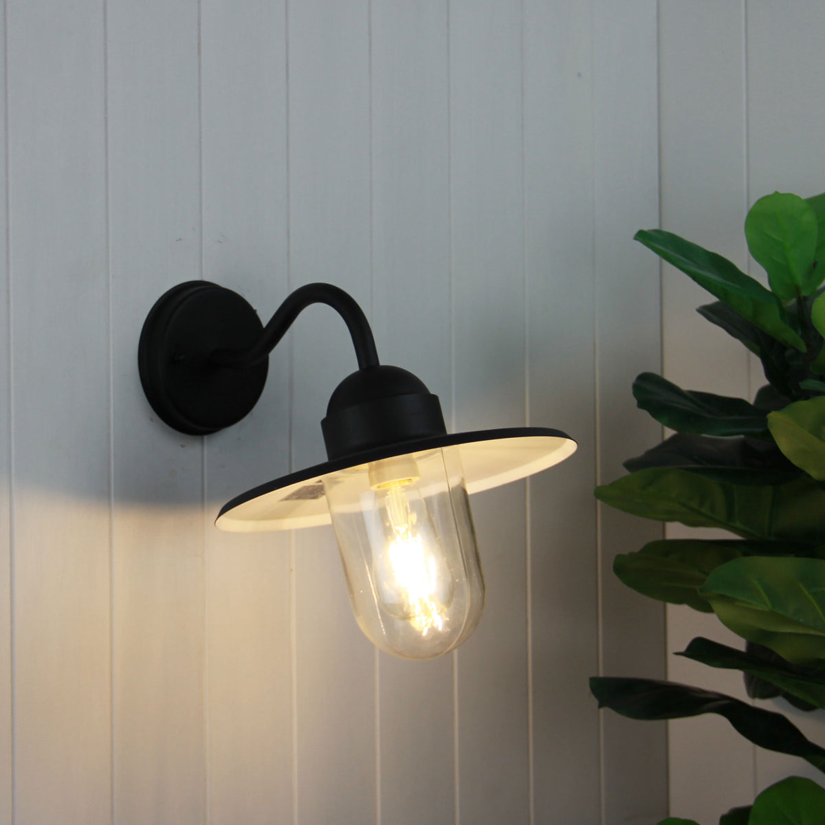 ALLEY OUTDOOR WALL LIGHT BLACK